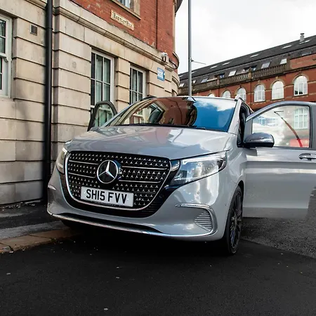 Modern 1-bed In Heart Of Daire Leeds (West Yorkshire)