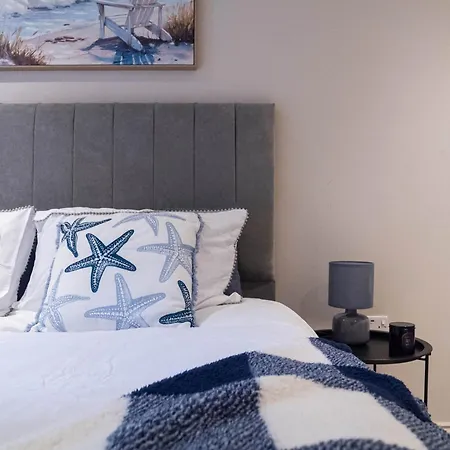 Stylish 1-bed In Heart Of